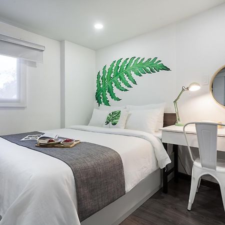 La Regatta Boutique Residences Ho Chi Minh City Exterior photo
